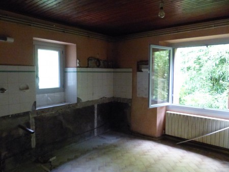 Normalement cela va devenir une cuisine ... si si !