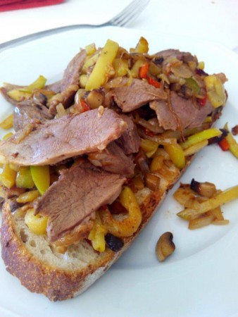 Tartine magret de canard petits légumes